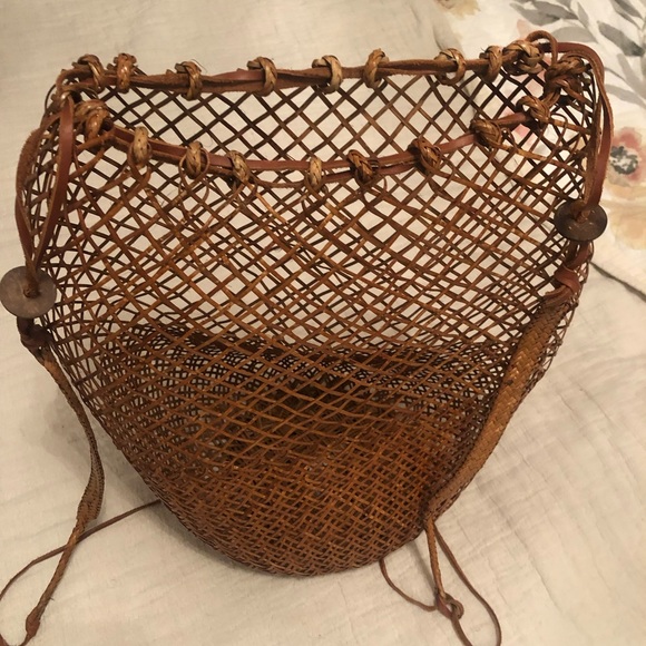 Frame woven rattan large backpack NWT - Picture 4 of 6